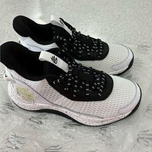 Boy Curry Basketball Shoes